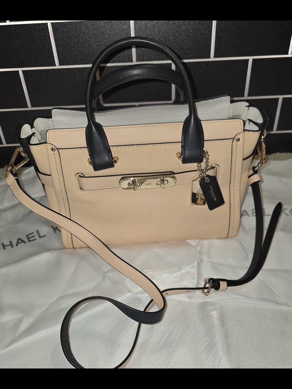 Coach Pebbled Leather Swagger 27 in Peach Salmon and Black (Style 34417) - Picture 4 of 16